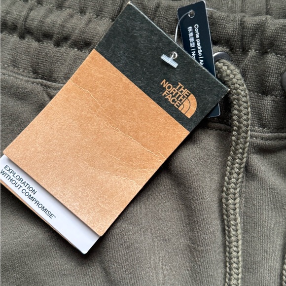 The North Face Joggers - Picture 2 of 5